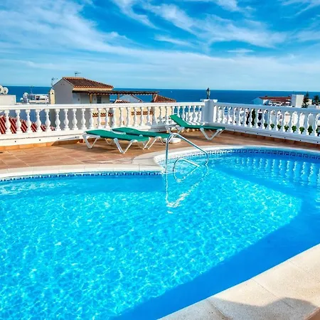 Apartment Center With Sea View